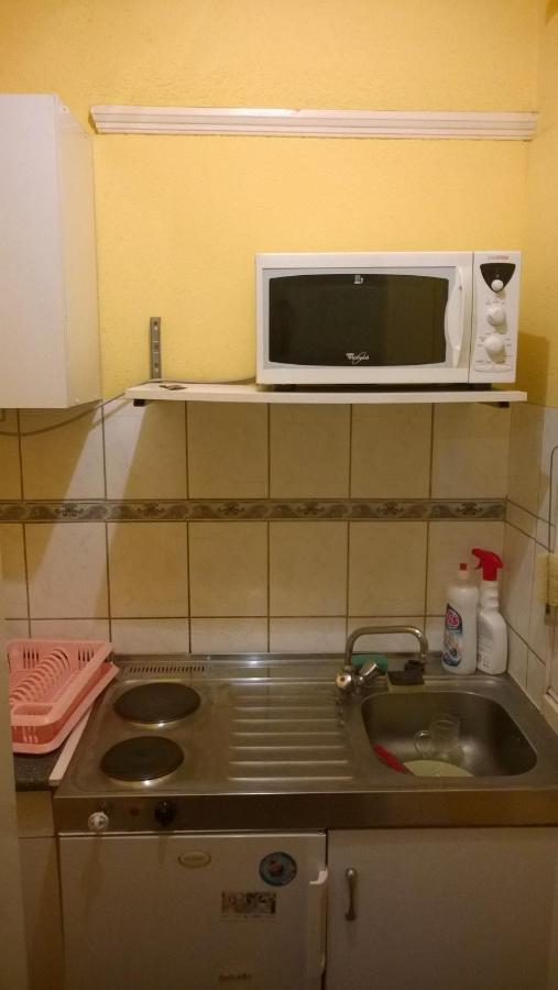 White Ship Apartman Budapest Exteriör bild