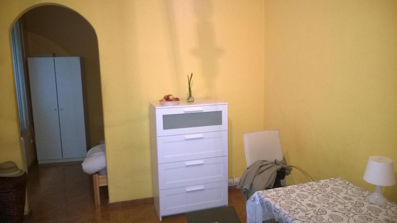 White Ship Apartman Budapest Exteriör bild