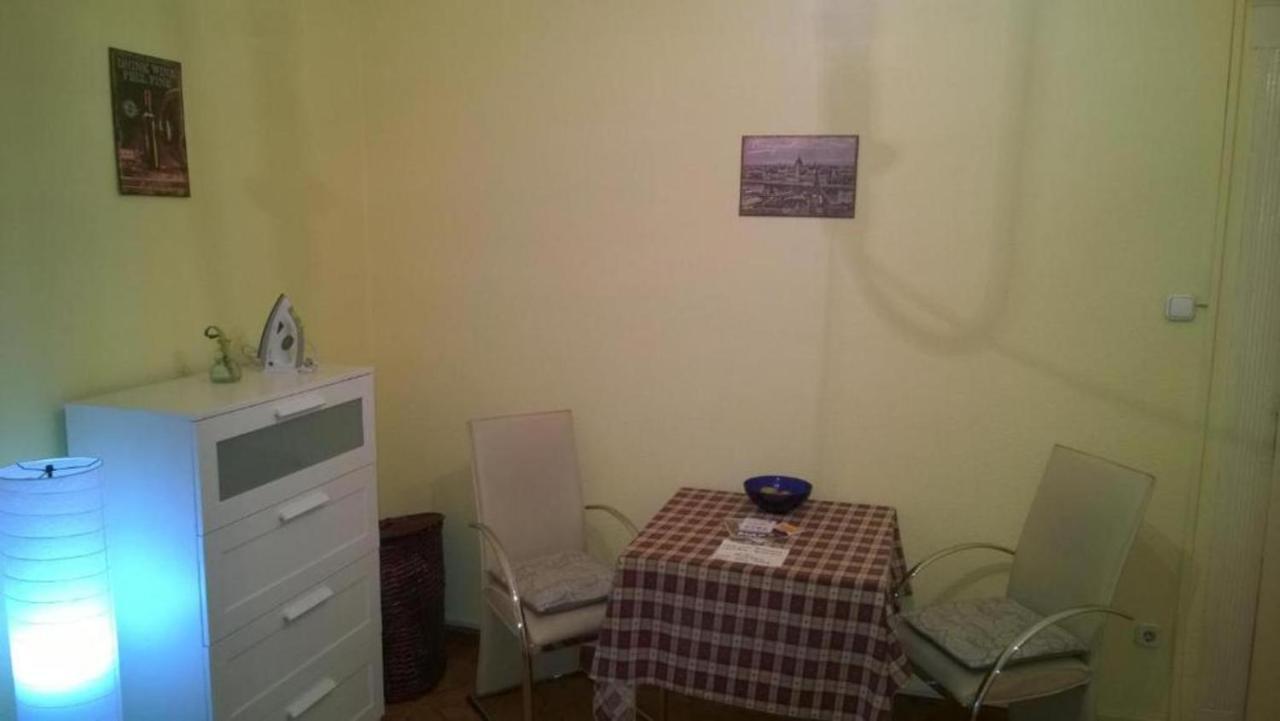 White Ship Apartman Budapest Exteriör bild